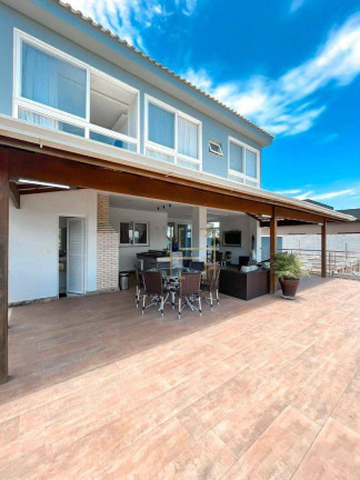 Casa com 4 Quartos à Venda, 243 m² em Boulevard Lagoa - Serra