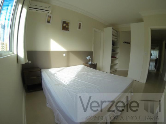 Imagem Apartamento com 3 Quartos para Temporada, 146 m² em Centro - Balneário Camboriú Imagem Apartamento com 3 Quartos para Temporada, 146 m² em Centro - Balneário Camboriú