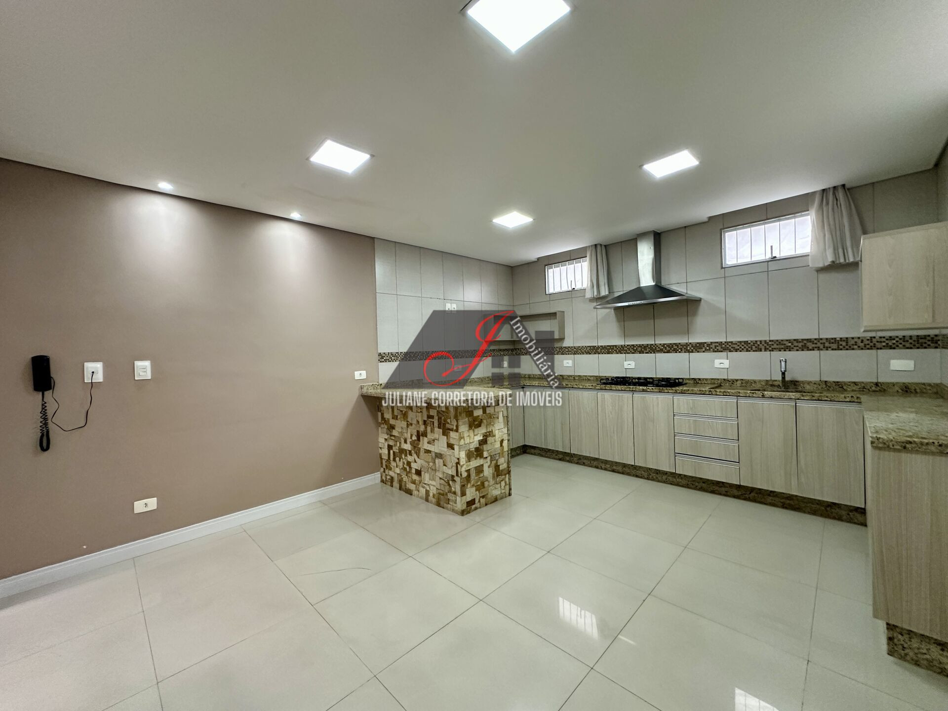 Imagem Casa com 4 Quartos à Venda, 135 m² em Umbará - Curitiba