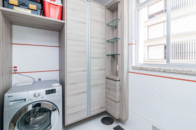 Imagem Apartamento com 3 Quartos à Venda, 110 m² em Moinhos De Vento - Porto Alegre