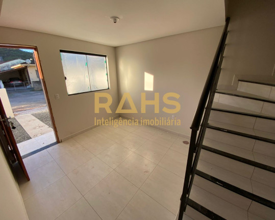 Imagem Casa com 2 Quartos à Venda, 68 m² em Aventureiro - Joinville