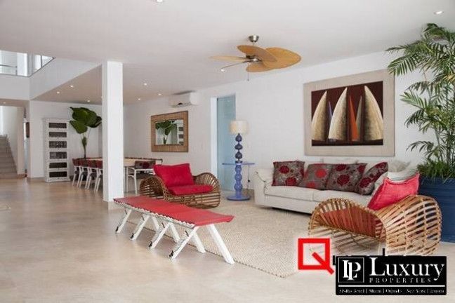 Imagem Casa com 9 Quartos à Venda, 1.535 m² em Tabatinga - Caraguatatuba Imagem Casa com 9 Quartos à Venda, 1.535 m² em Tabatinga - Caraguatatuba
