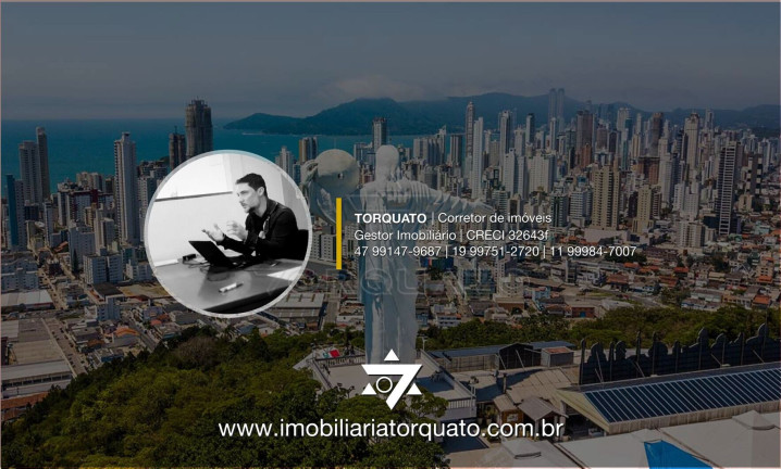 Imagem Apartamento com 2 Quartos à Venda, 50 m² em São João - Itajaí