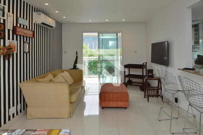 Imagem Apartamento com 3 Quartos à Venda, 70 m² em Recreio Dos Bandeirantes - Rio De Janeiro Imagem Apartamento com 3 Quartos à Venda, 70 m² em Recreio Dos Bandeirantes - Rio De Janeiro