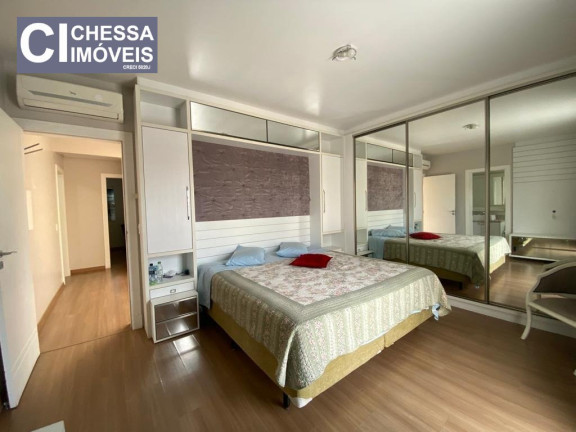 Imagem Sobrado com 3 Quartos à Venda, 137 m² em Centro - Balneário Camboriú