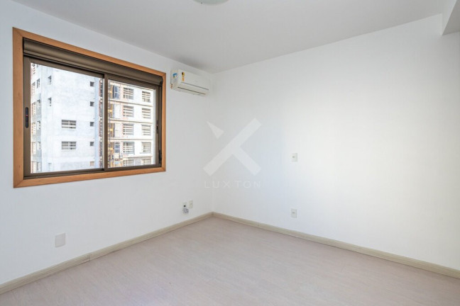 Imagem Apartamento com 2 Quartos à Venda, 74 m² em Jardim Botânico - Porto Alegre