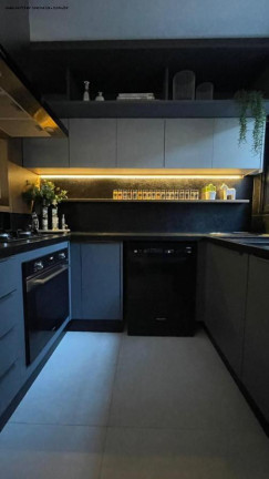 Imagem Casa com 3 Quartos à Venda, 140 m² em água Verde - Curitiba
