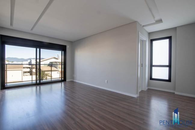 Imagem Casa com 4 Quartos à Venda, 370 m² em Santa Regina - Camboriú Imagem Casa com 4 Quartos à Venda, 370 m² em Santa Regina - Camboriú