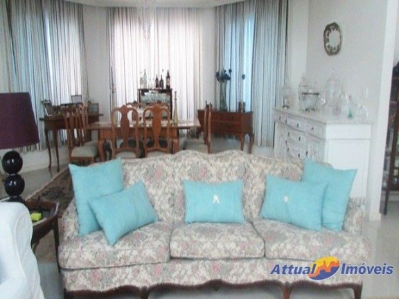 Imagem Casa com 3 Quartos à Venda, 267 m² em Vargem Grande - Teresópolis