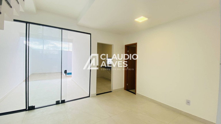 Imagem Casa com 3 Quartos para Alugar, 110 m² em Registro - Feira De Santana