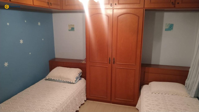Imagem Casa com 6 Quartos à Venda, 309 m² em Centro - Florianópolis Imagem Casa com 6 Quartos à Venda, 309 m² em Centro - Florianópolis