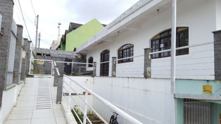 Imagem Casa com 2 Quartos à Venda, 440 m² em Bairro Alto - Curitiba