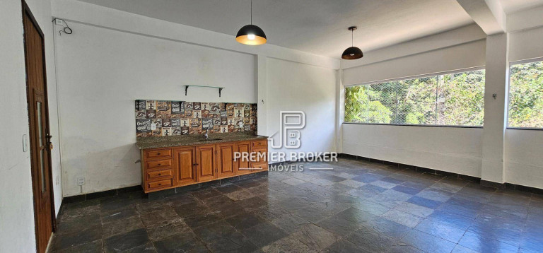 Casa com 5 Quartos à Venda, 190 m² em Pessegueiros - Teresópolis