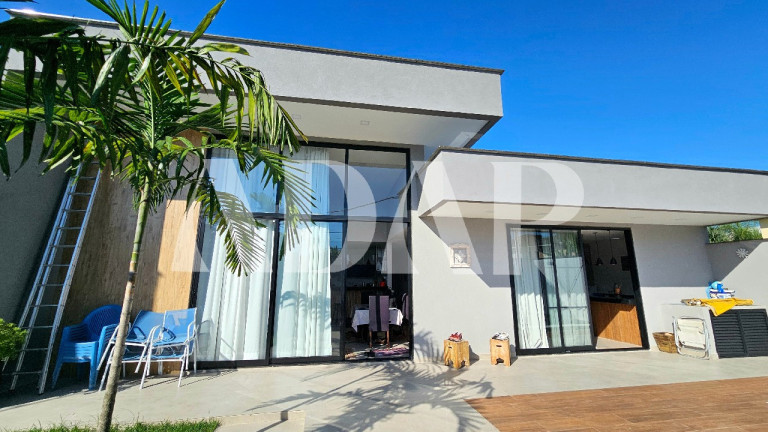 Imagem Casa com 3 Quartos à Venda, 380 m² em Vargem Pequena - Rio De Janeiro Imagem Casa com 3 Quartos à Venda, 380 m² em Vargem Pequena - Rio De Janeiro
