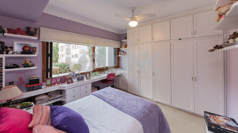 Imagem Apartamento com 3 Quartos à Venda, 246 m² em Petrópolis - Porto Alegre Imagem Apartamento com 3 Quartos à Venda, 246 m² em Petrópolis - Porto Alegre