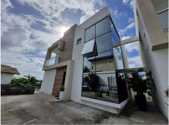 Casa com 4 Quartos à Venda, 243 m² em Pitangueiras - Lauro De Freitas