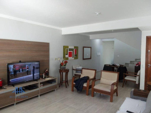 Casa com 4 Quartos à Venda, 280 m² em Trindade - Florianópolis