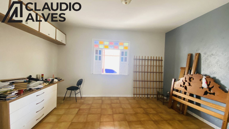 Imagem Casa com 5 Quartos à Venda, 200 m² em Caseb - Feira De Santana Imagem Casa com 5 Quartos à Venda, 200 m² em Caseb - Feira De Santana
