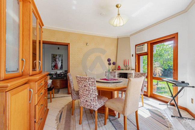 Imagem Casa com 3 Quartos à Venda, 274 m² em Igara - Canoas