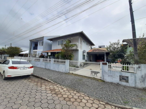 Casa com 4 Quartos à Venda, 300 m² em Itacolomi - Balneário Piçarras