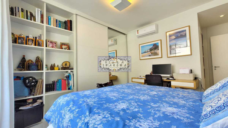 Imagem Apartamento com 3 Quartos à Venda, 130 m² em Lagoa - Rio De Janeiro Imagem Apartamento com 3 Quartos à Venda, 130 m² em Lagoa - Rio De Janeiro