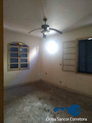 Imagem Casa com 3 Quartos à Venda, em Centro - Campos Dos Goytacazes Imagem Casa com 3 Quartos à Venda, em Centro - Campos Dos Goytacazes