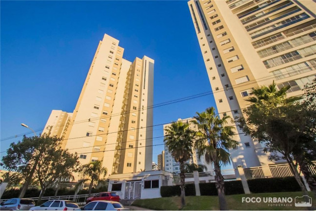 Imagem Imóvel com 2 Quartos à Venda, em Jardim Europa - Porto Alegre Imagem Imóvel com 2 Quartos à Venda, em Jardim Europa - Porto Alegre