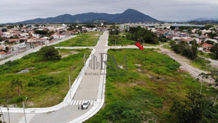 Imagem Terreno à Venda, 360 m² em Carianos - Florianópolis Imagem Terreno à Venda, 360 m² em Carianos - Florianópolis