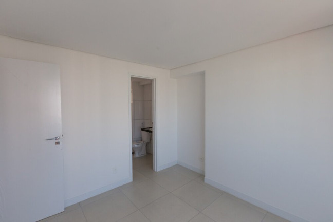 Imagem Apartamento com 3 Quartos à Venda, 72 m² em Guararapes - Fortaleza