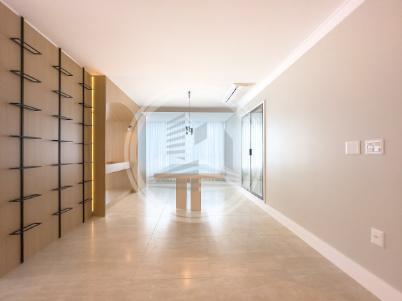 Imagem Apartamento com 3 Quartos à Venda, 179 m² em Centro - Balneário Camboriú Imagem Apartamento com 3 Quartos à Venda, 179 m² em Centro - Balneário Camboriú