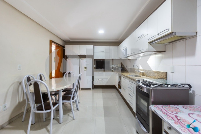 Imagem Imóvel com 4 Quartos à Venda, 251 m² em Sarandi - Porto Alegre