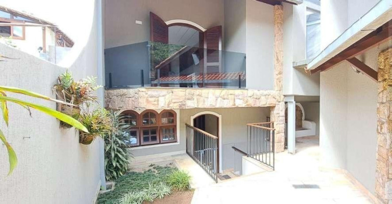 Imagem Casa com 3 Quartos à Venda, 472 m² em Tijuca - Teresópolis Imagem Casa com 3 Quartos à Venda, 472 m² em Tijuca - Teresópolis
