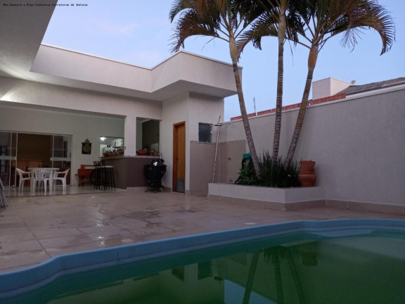 Imagem Casa com 3 Quartos à Venda, 201 m² em Jardim Dos Estados - Taubaté