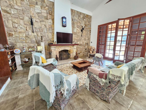 Imagem Casa com 4 Quartos à Venda, 2.346 m² em Parque Boa União - Teresópolis