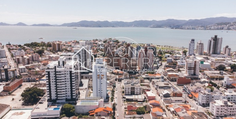 Imagem Imóvel com 2 Quartos à Venda, 72 m² em Estreito - Florianópolis
