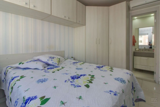 Imagem Imóvel com 2 Quartos à Venda, 58 m² em Vila Nova - Porto Alegre Imagem Imóvel com 2 Quartos à Venda, 58 m² em Vila Nova - Porto Alegre