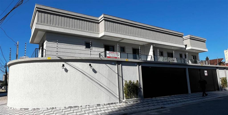 Sobrado com 3 Quartos à Venda, 127 m² em Guilhermina - Praia Grande