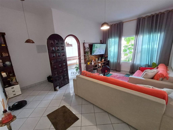 Imagem Casa com 4 Quartos à Venda, 176 m² em Tupi - Praia Grande Imagem Casa com 4 Quartos à Venda, 176 m² em Tupi - Praia Grande