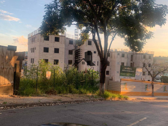 Imagem Terreno à Venda, 647 m² em Cabral - Contagem Imagem Terreno à Venda, 647 m² em Cabral - Contagem