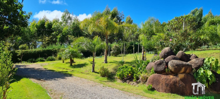 Imagem Imóvel com 3 Quartos à Venda, 612 m² em Pedra Bela - Pedra Bela