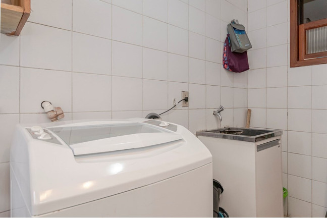 Imagem Casa com 4 Quartos à Venda, 388 m² em Jardim Itu - Porto Alegre