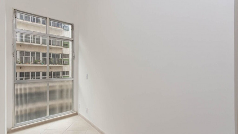 Imagem Imóvel com 3 Quartos à Venda, 82 m² em Copacabana - Rio De Janeiro Imagem Imóvel com 3 Quartos à Venda, 82 m² em Copacabana - Rio De Janeiro