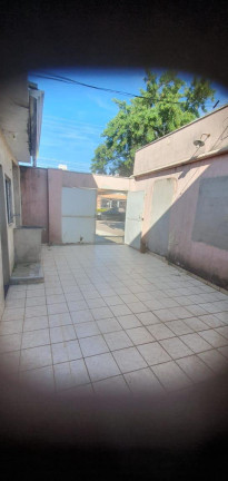 Imagem Casa com 1 Quarto para Alugar, 120 m² Imagem Casa com 1 Quarto para Alugar, 120 m²