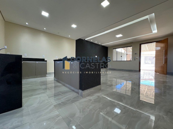 Imagem Casa com 3 Quartos à Venda, 220 m² em Setor Habitacional Arniqueira (águas Claras) - Brasília Imagem Casa com 3 Quartos à Venda, 220 m² em Setor Habitacional Arniqueira (águas Claras) - Brasília