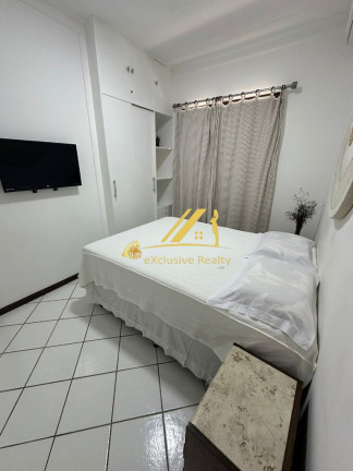 Imagem Imóvel com 5 Quartos para Alugar ou Temporada, 350 m² em Guarajuba (monte Gordo) - Camaçari Imagem Imóvel com 5 Quartos para Alugar ou Temporada, 350 m² em Guarajuba (monte Gordo) - Camaçari