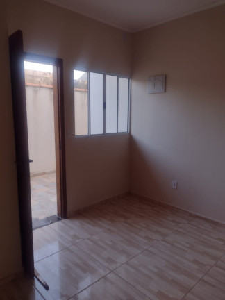 Imagem Casa com 2 Quartos à Venda, 50 m² Imagem Casa com 2 Quartos à Venda, 50 m²