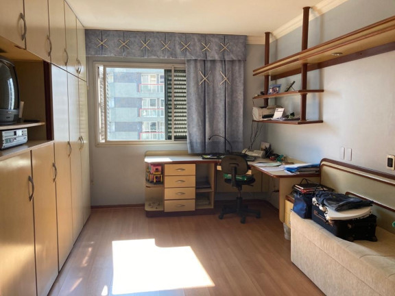 Imagem Apartamento com 3 Quartos à Venda, 179 m² em Centro - Curitiba