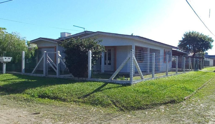 Imagem Casa com 2 Quartos à Venda, 75 m² em Arroio Teixeira - Capao Da Canoa