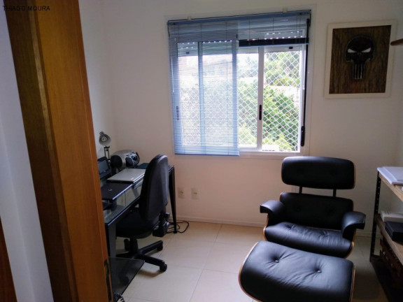 Imagem Imóvel com 3 Quartos à Venda, 74 m² em Cristo Redentor - Porto Alegre Imagem Imóvel com 3 Quartos à Venda, 74 m² em Cristo Redentor - Porto Alegre