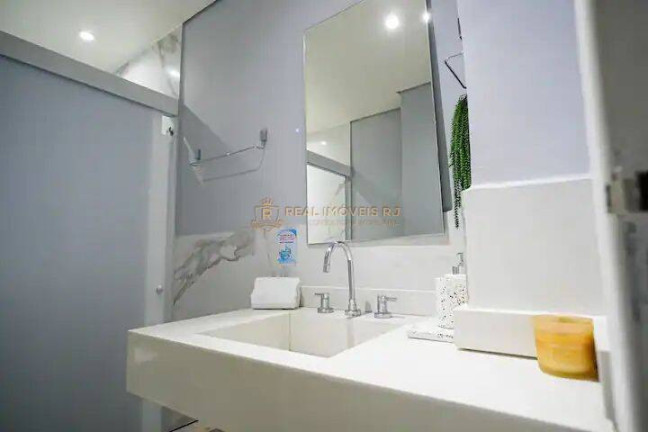 Imagem Apartamento com 3 Quartos à Venda, 75 m² em Copacabana - Rio De Janeiro